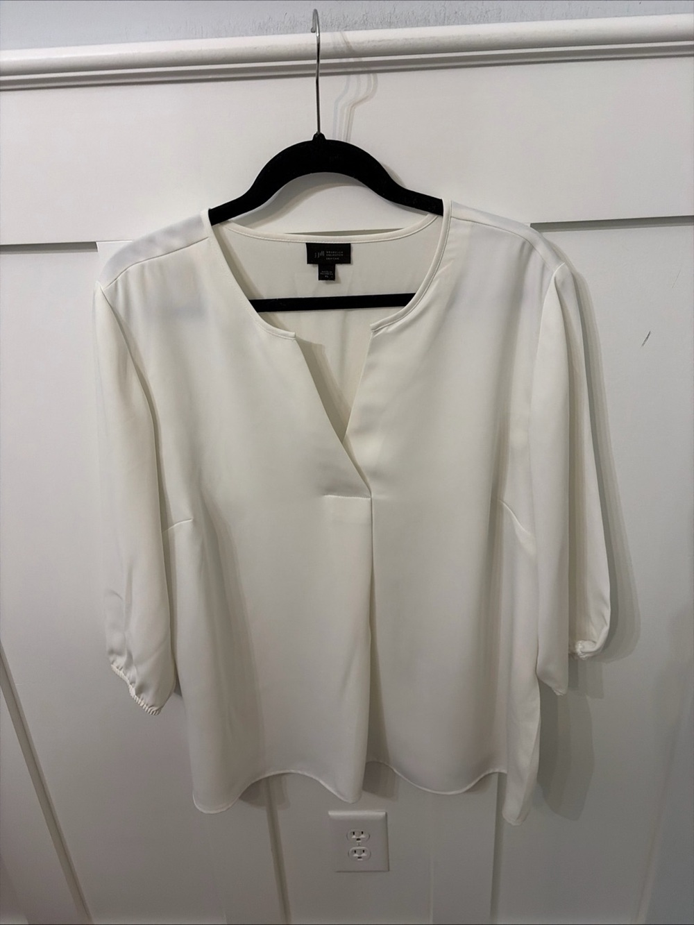 J. Jill Wearever Collection Ivory V-Neck Blouse